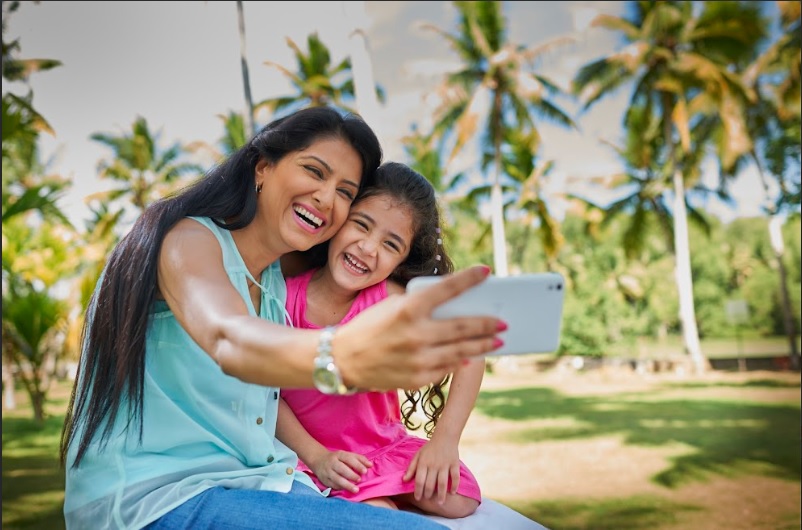We all love to click selfies during our travel. So here’s a super simple and exciting contest! Share a lovely selfie from your Club Mahindra holiday and tell us about your holiday. 3 best entries get an exciting reward!